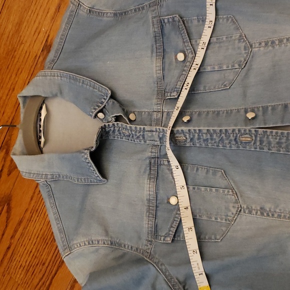 Roem Juniors blue long sleeved pearl buttons western style 2 front pockets, dart - Picture 10 of 11